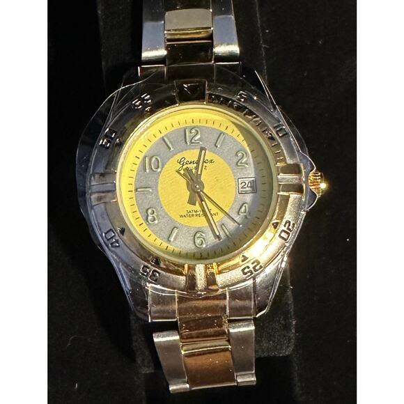 Genevex Quartz Date Watch 3ATM 100ft water resistant Golden & Silver Color - Picture 3 of 9